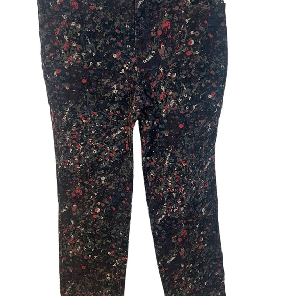 A pair of Gloria Vanderbilt pants in size 12 - Picture 3 of 6